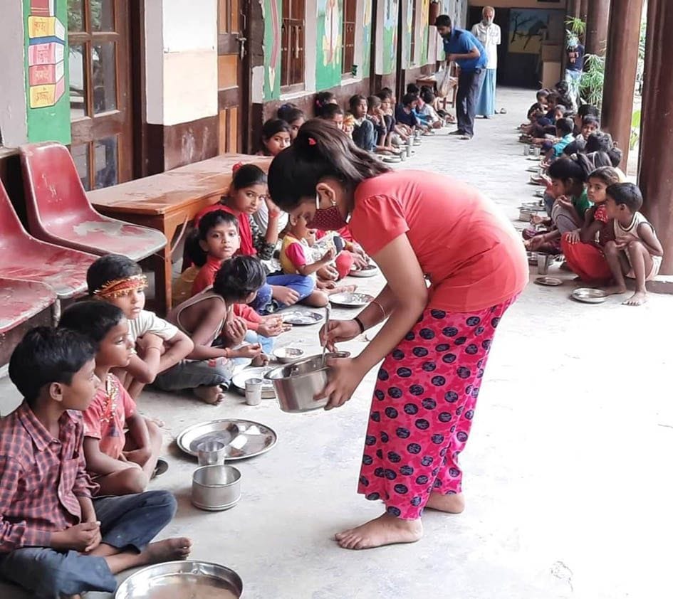 korona sankraman: gharon mein nahin kiya kanya poojan