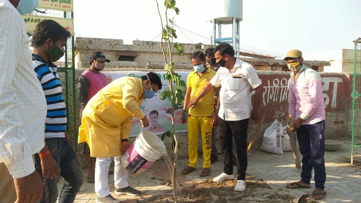 Hathras: The municipality will plant one thousand banyan and peepal trees