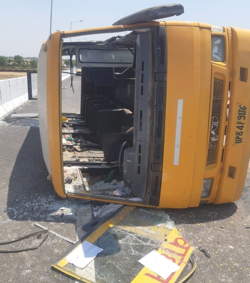 4 dead in road accident