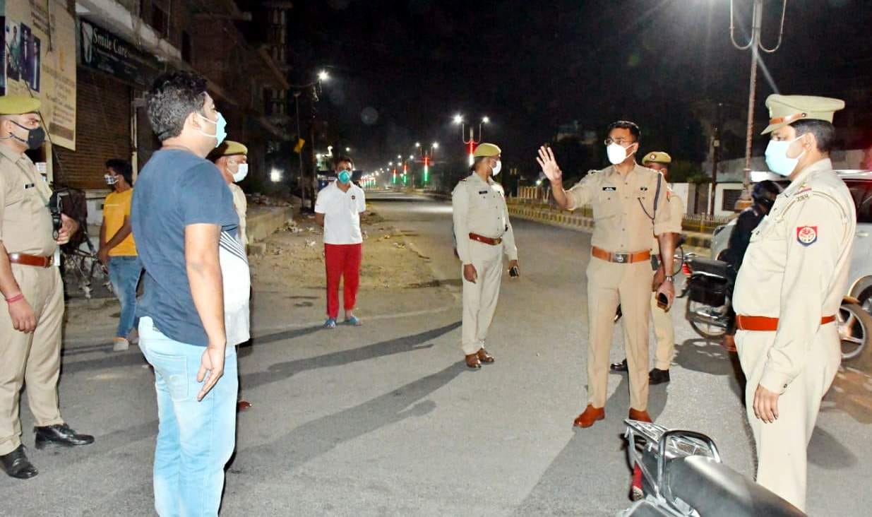 SP took to the streets to observe night curfew