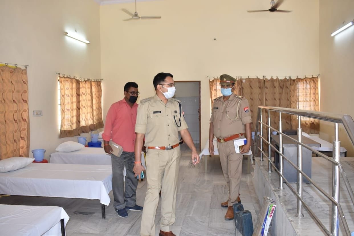 Hathras: SP inspects Quarantine Center in Police Line