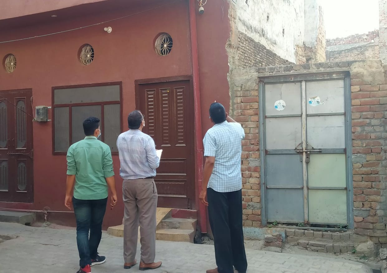 First demanded five lakh extortion, then firing outside the hotel operator's house