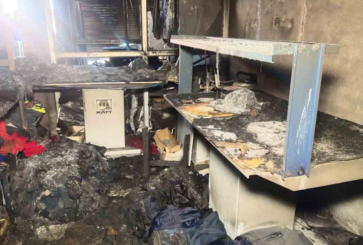 Etawah: fire caught in readymade textile factory, loss of more than one crore
