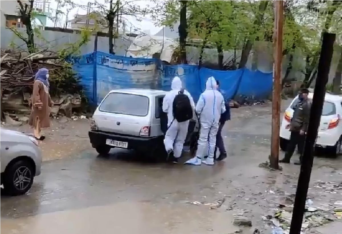 Baramulla Pattan Bank robbery by wearing PPE kit