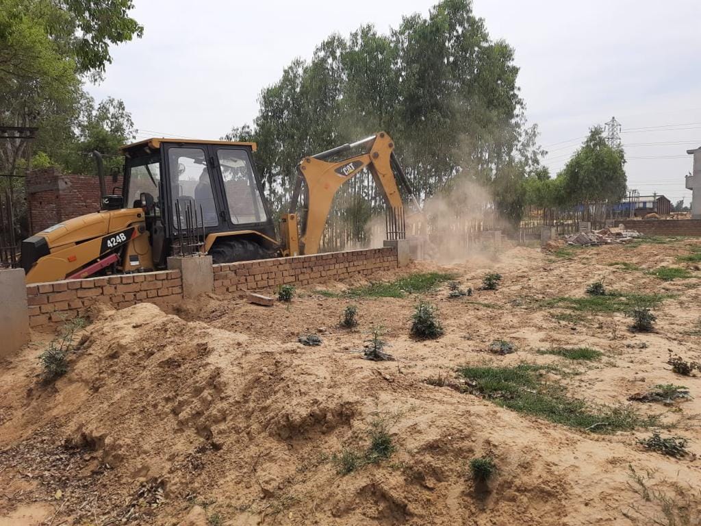 Drop down construction in unauthorized colonies, Yamunanagar