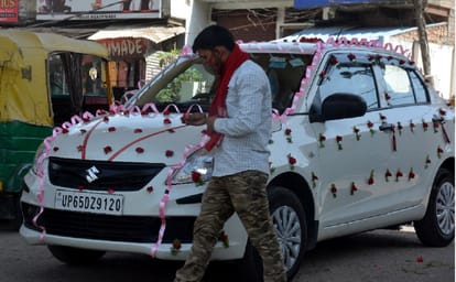 Shehnai playing in the day and the procession coming out, Jaimal being done within two yards 