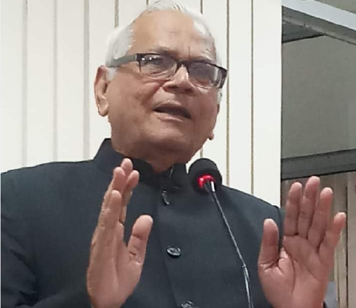 varanasi : Retired from Kashi Vidyapeeth, Prof. Arjun Tiwari passed away 