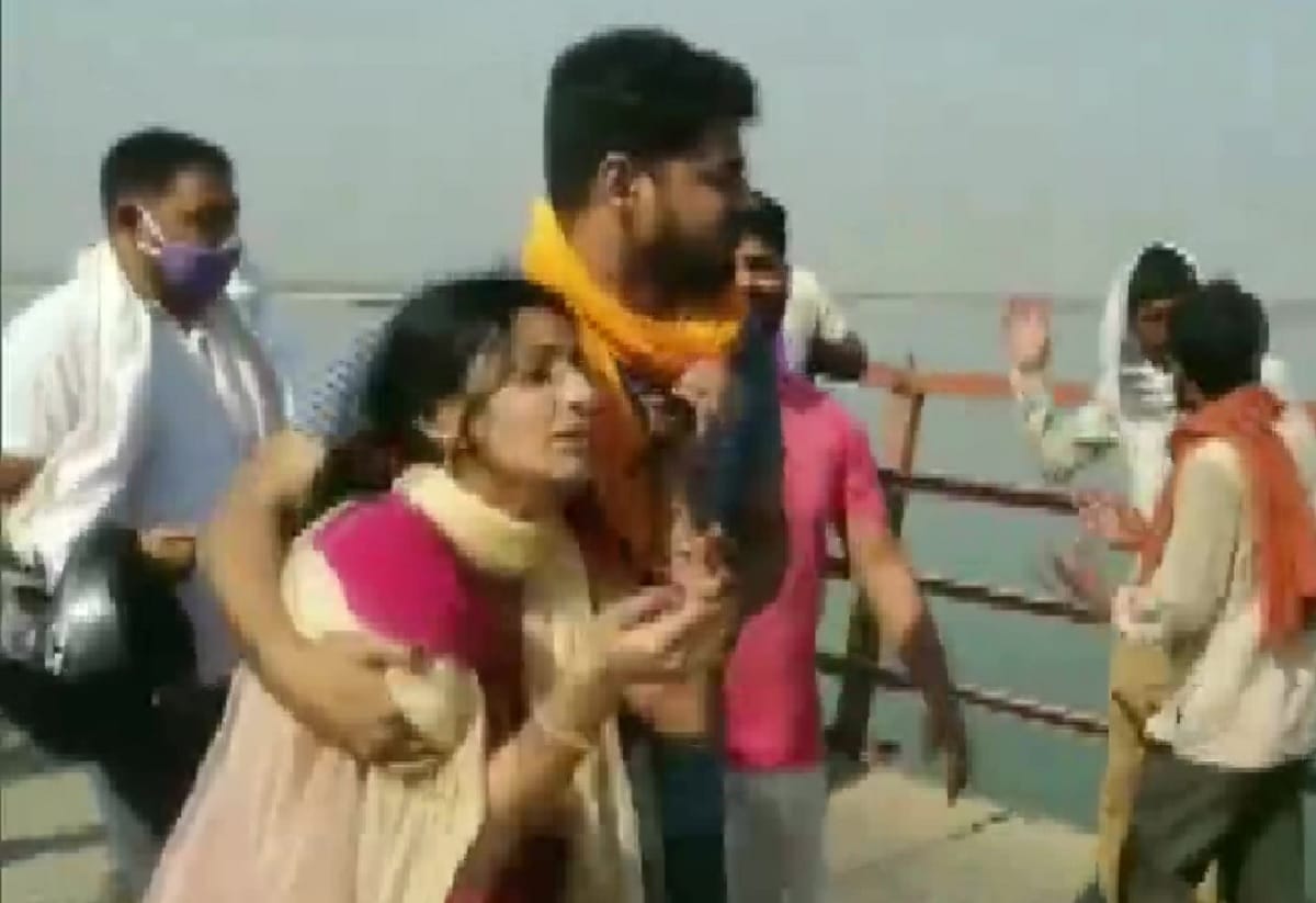 Bihar Patna big breaking jeep fell in river ganga from pipa pantoon pul many died of same family