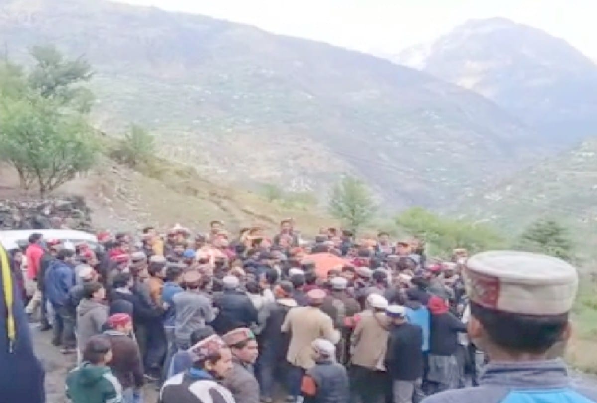 fir filed against 16 for snatching the rath chariot of the devta in kullu himachal