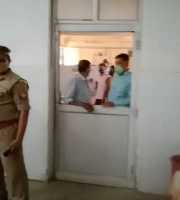 37 people broke into 72 hours in district hospital