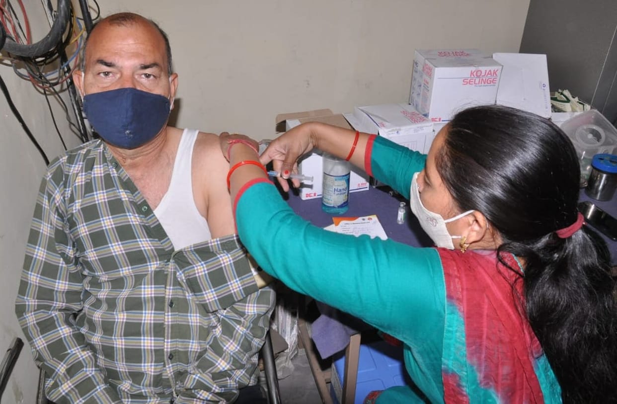 Vaccine deficiency interrupted by vaccination