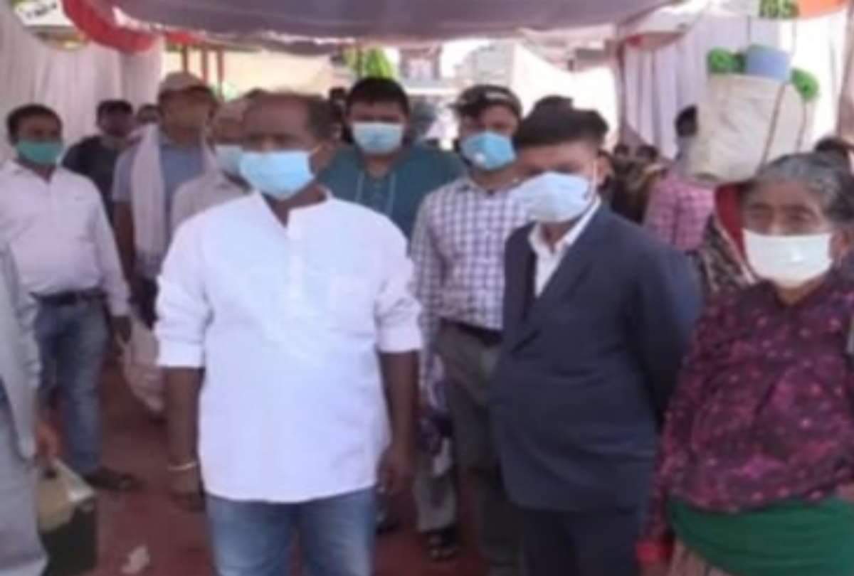 Nepali citizens working in India returning to hometown due to coronavirus