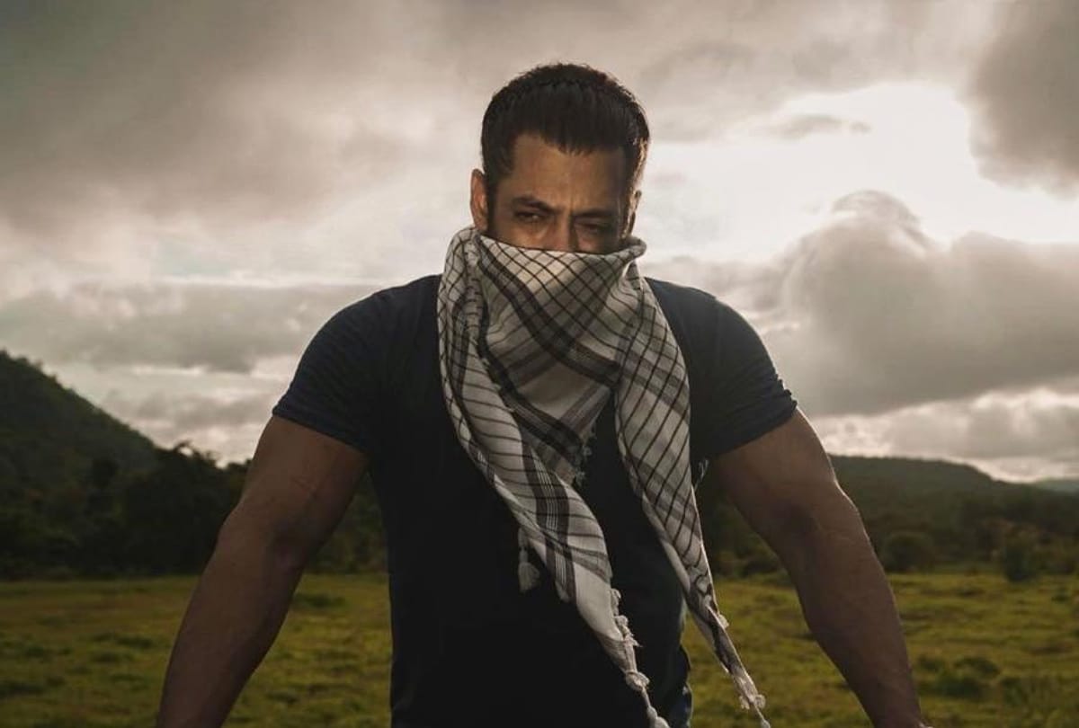 matter of stopping Salman khan at the airport CISF officer said this is a routine work