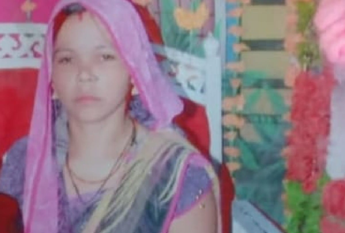 husband burnt body of wife after murdered in agra