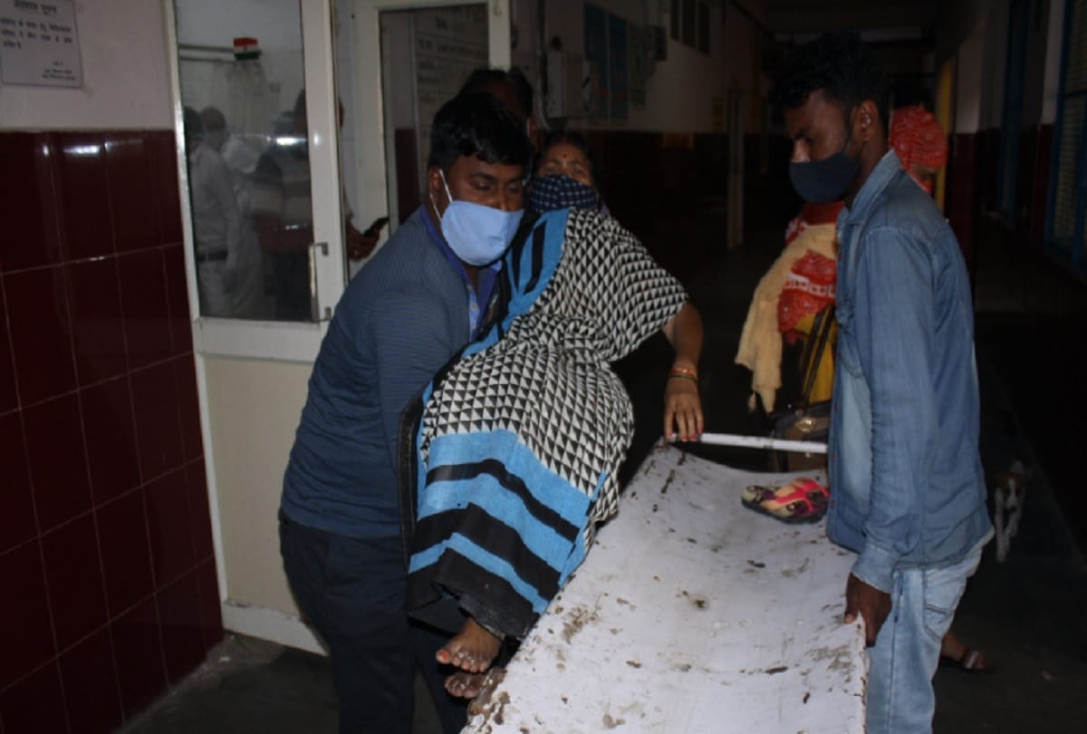 moradabad news: No place in hospitals life is ending at the gate