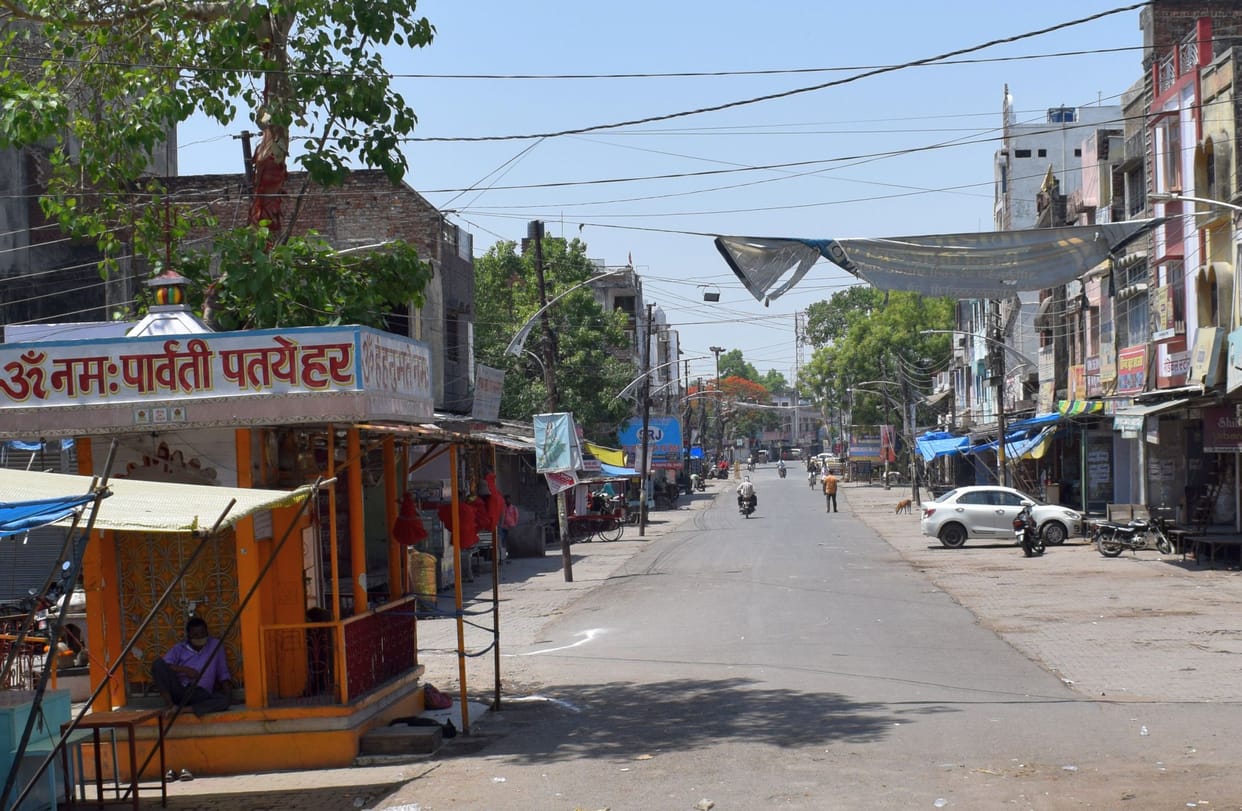 hardoi news,corona,curfew