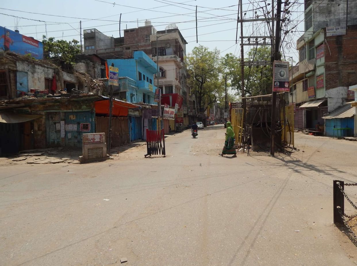 Corona curfew: Silence in markets, movement on roads