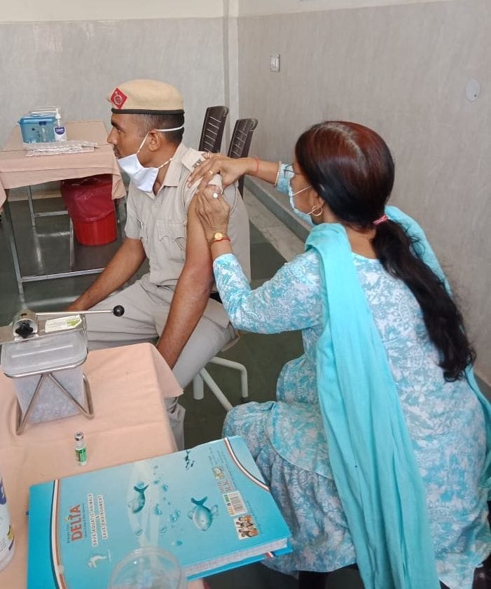 Eight thousand vaccine doses reached, 1966 vaccinated people,