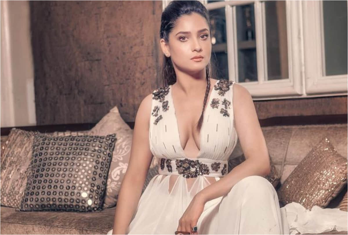 Ankita Lokhande Took The First Dose Of Covid 19 Vaccine Actress Trolls On Social Media