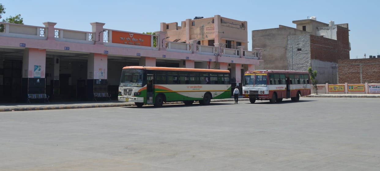 Hathras: Buses rerun in panchayat elections, passengers will have to face trouble