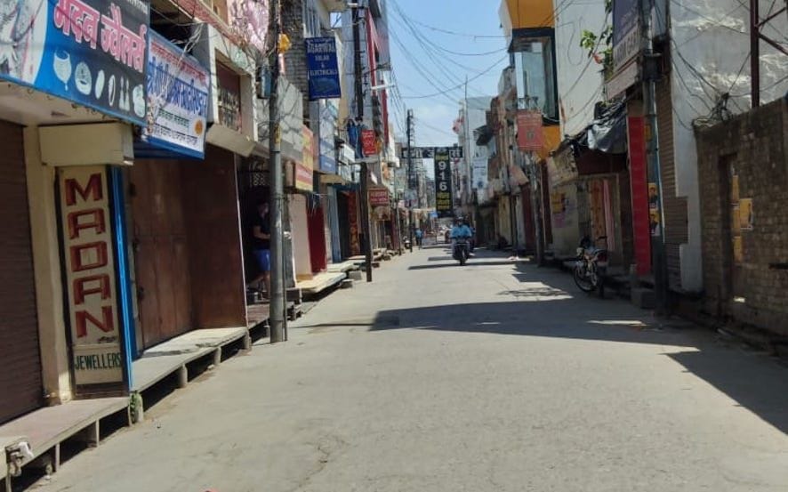 Silence in markets in Najibabad, roads remain deserted