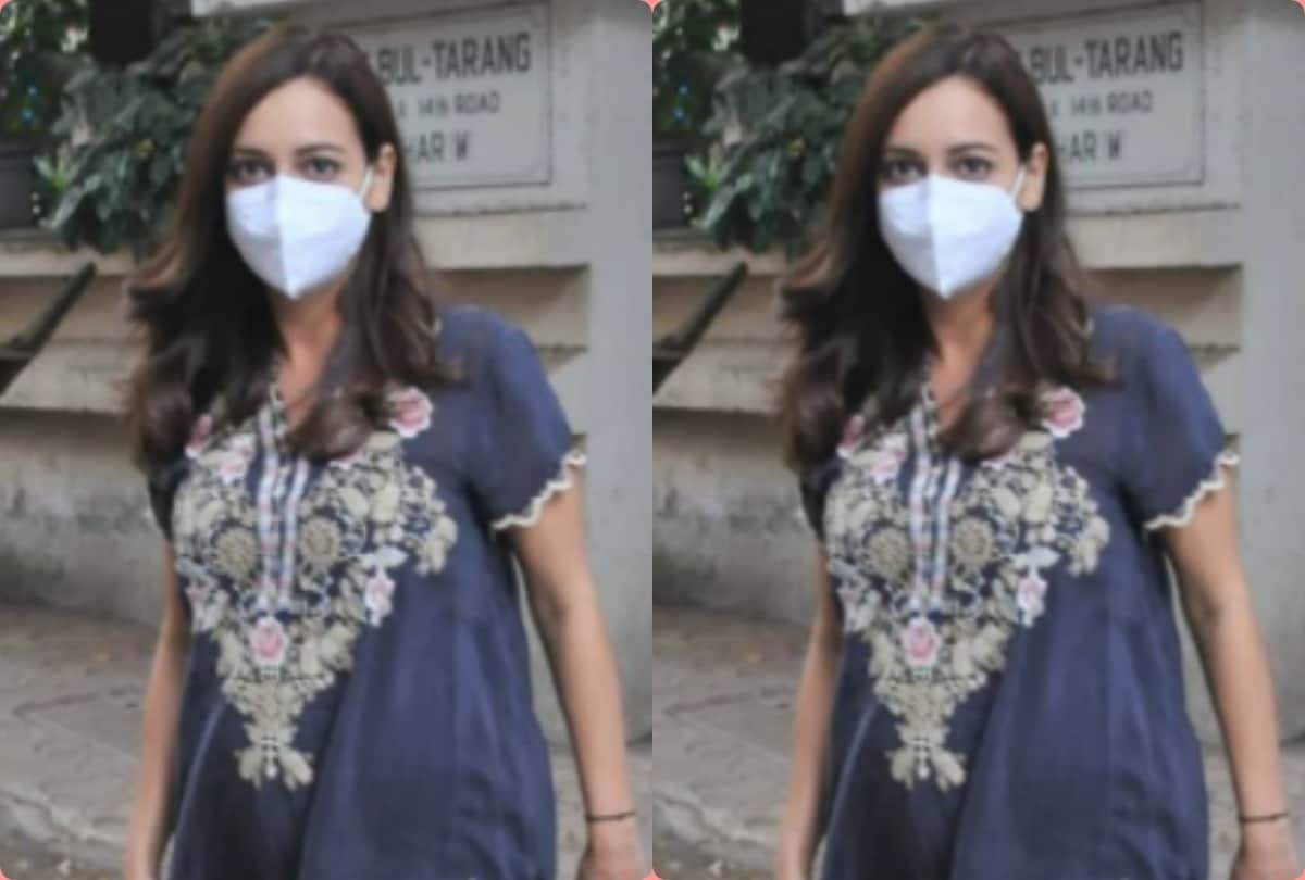 Pregnant dia mirza spotted after clinic visit for routine checkup in Mumbai