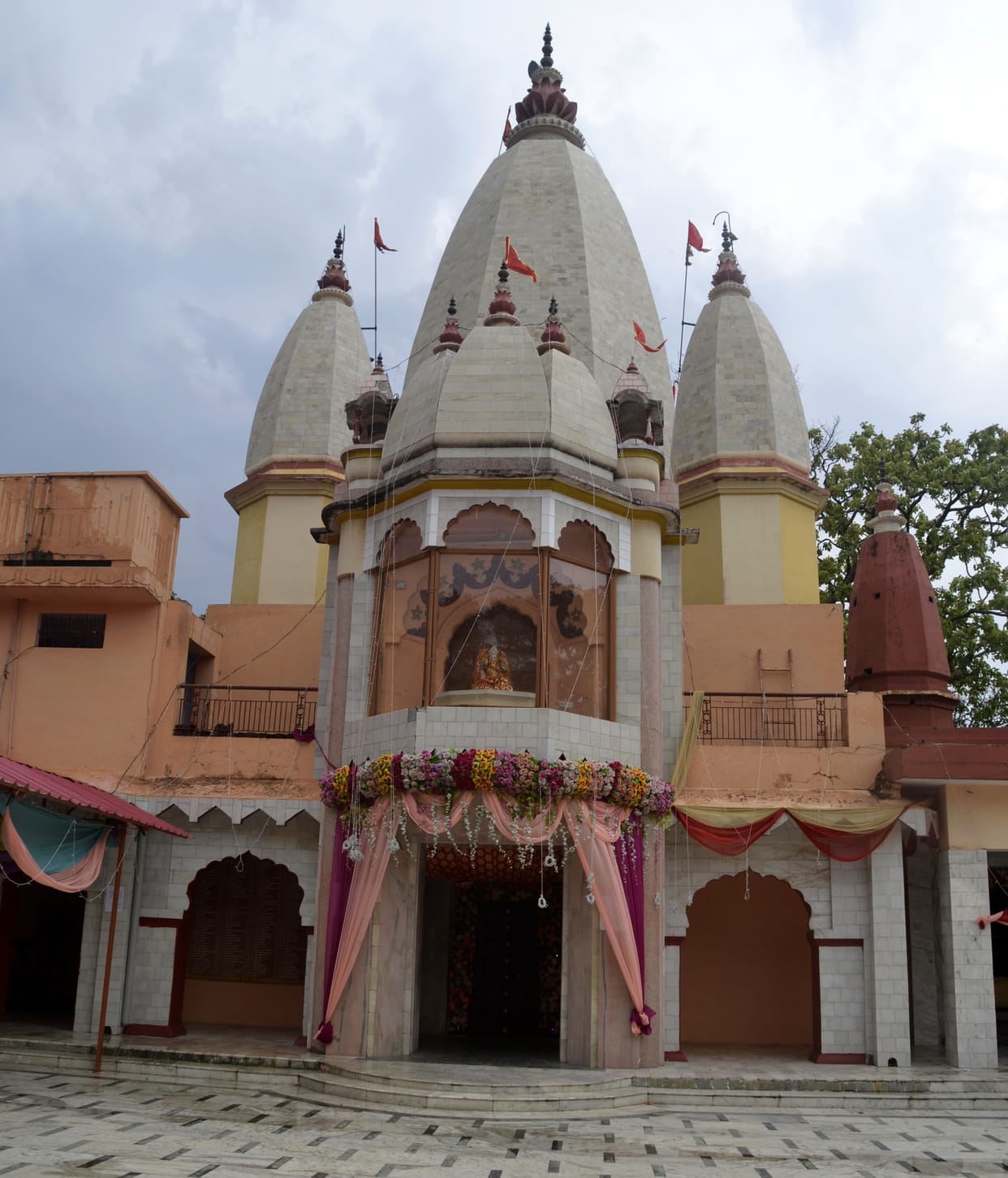 temple closed due to corona time in sirmaur
