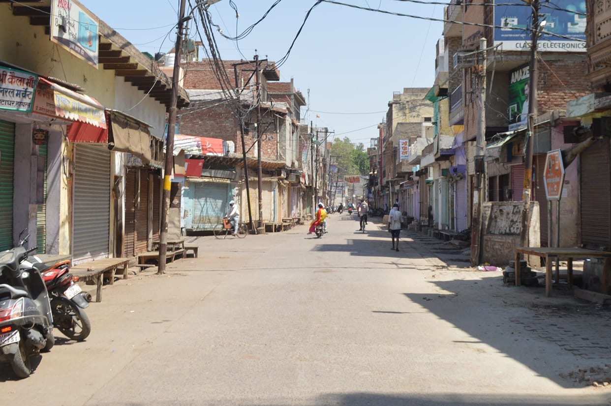 Hathras: City markets closed due to Corona curfew
