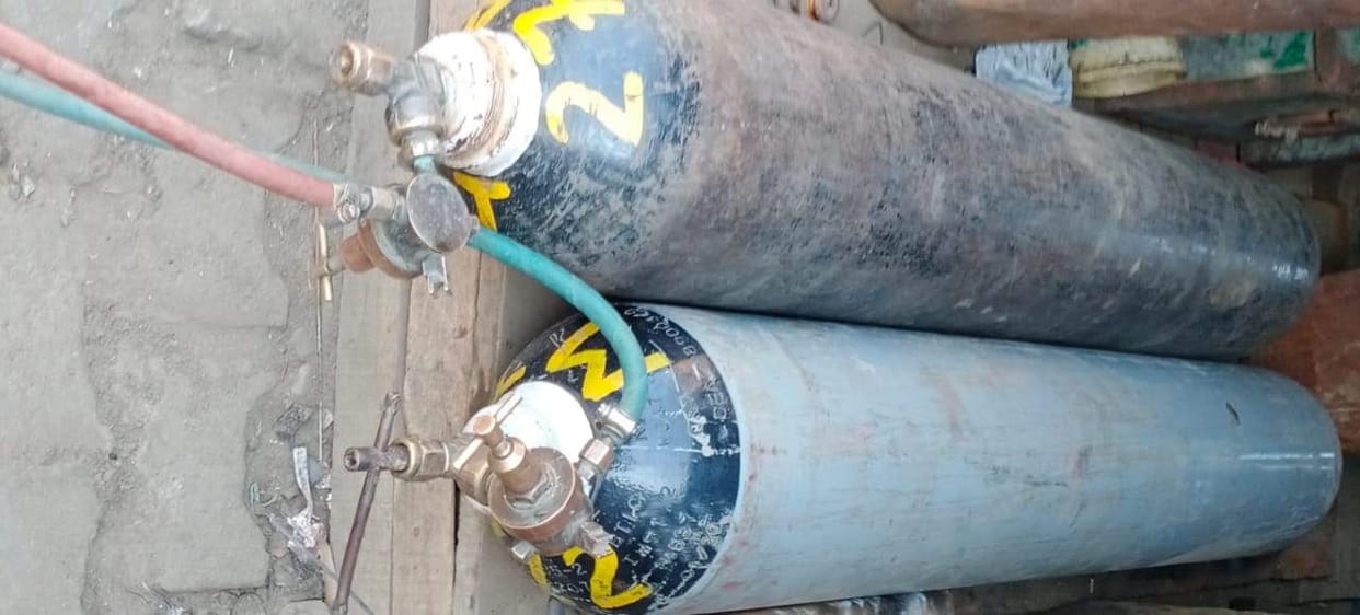 Oxygen cylinders are available in Gajraula at increased prices
