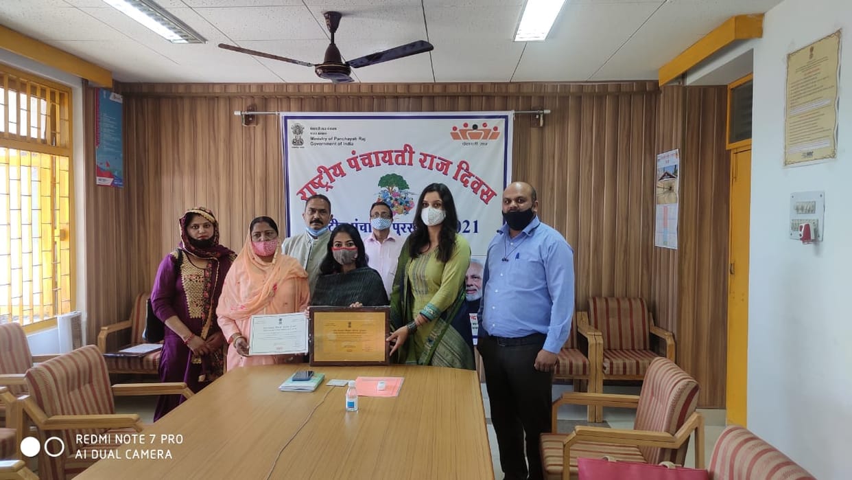 Nadaun Panchayat Samiti tops the state