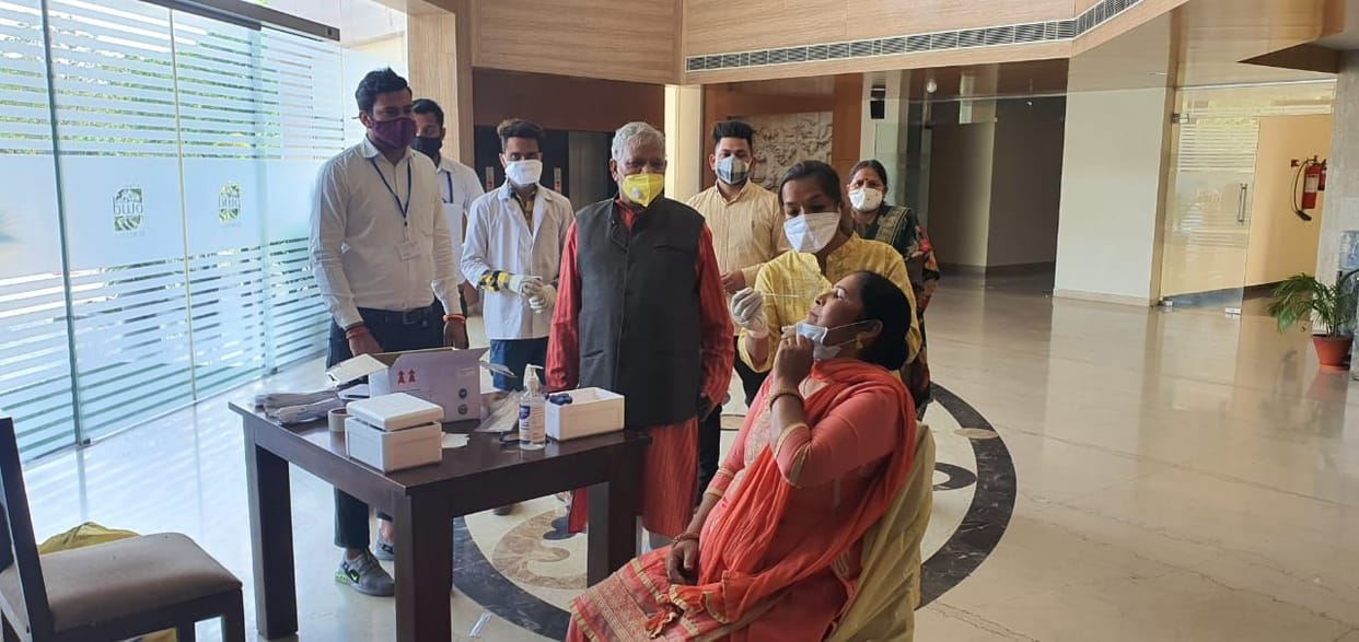 Inspection: Union Minister of State for Water Power and Social Justice and Empowerment said - there is no shortage of vaccines in the country, it will take time to reach