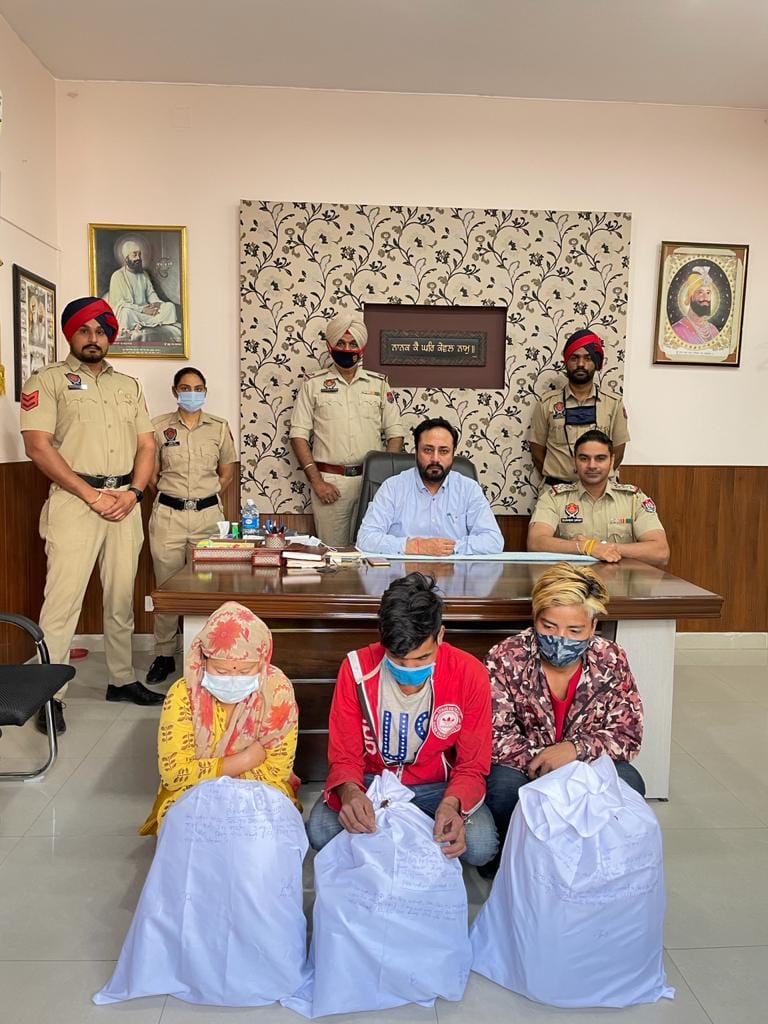Five drug traffickers, including 13 kg of opium and 260 grams of heroin arrested in Zirakpur and Laldu, were brought from Delhi and Nepal and sold in Mohali and Shimla