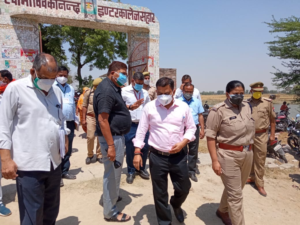 SP,police,DM,auraiya,panchayat chunav,poling station