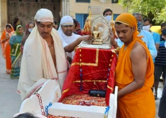 The birth of Lord Mahavira was celebrated from house to house