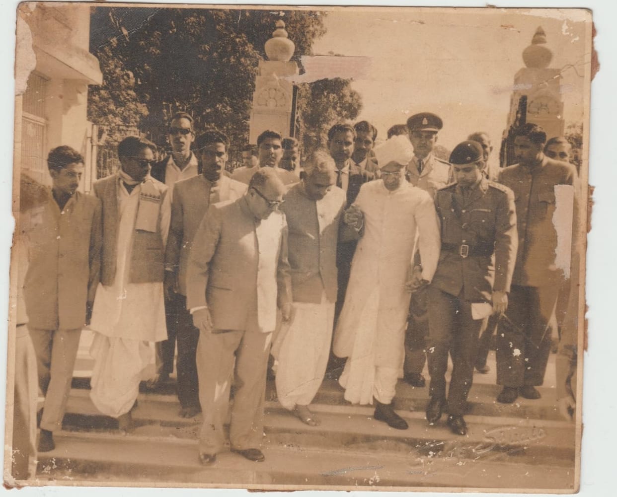 Banarasipan and simplicity were the identity of Dr. Raghunath Singh, several times rejected ministerial post, MP continuously since 1952