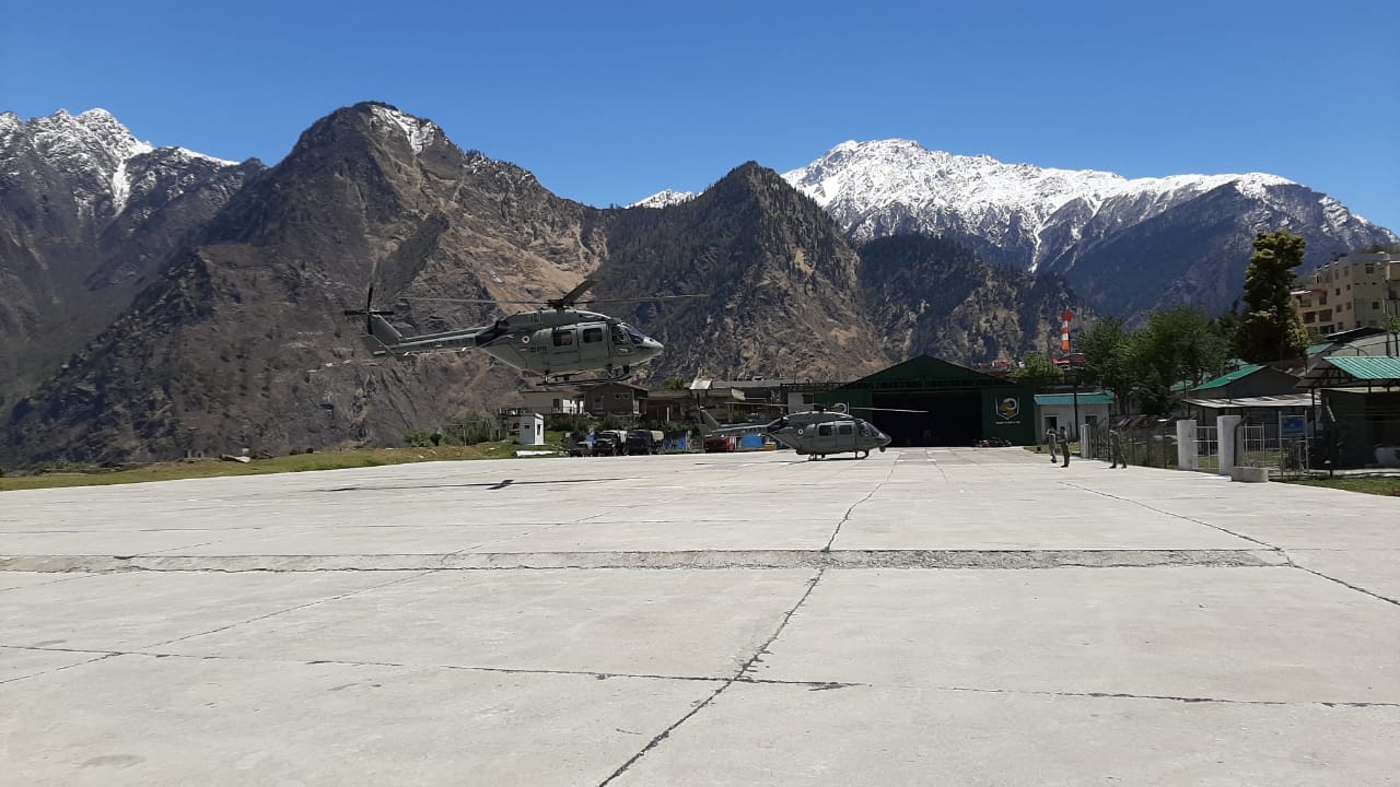 Uttarakhand news : avalanche in china border at chamoli, 11 died