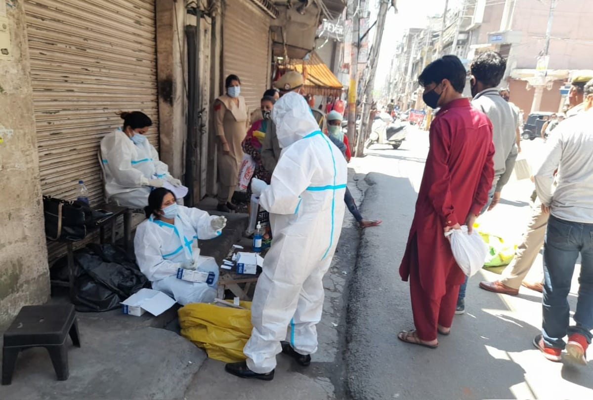 todays active corona cases of jammu kashmir 25 april 2021 corona infection at community level in Jammu district
