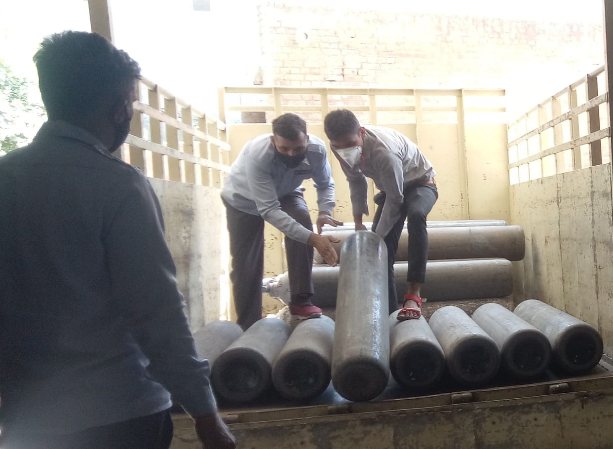 oxygen cylender, reached 70 cylender, civil hospital