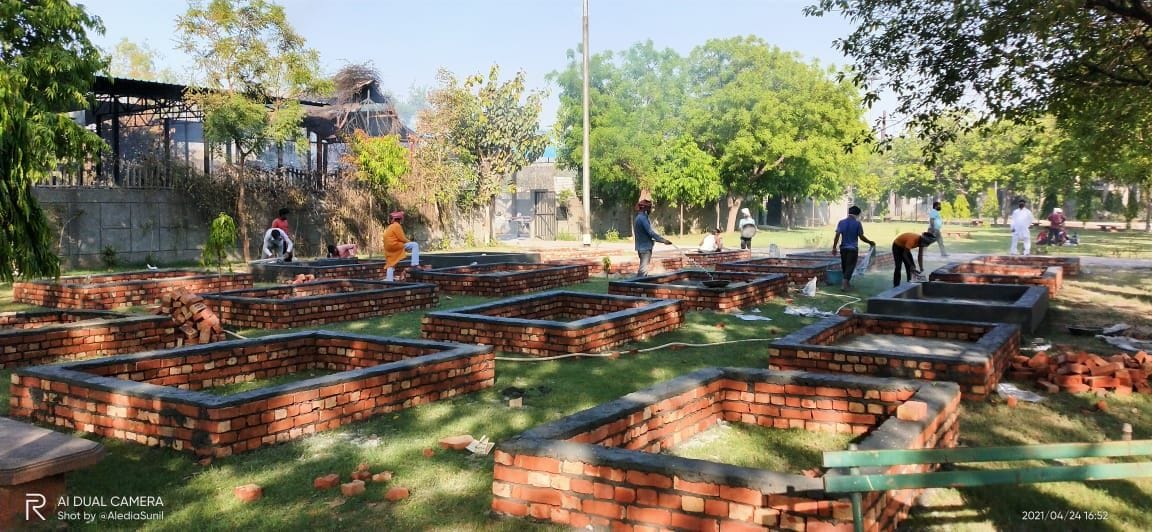 Cremation grounds fall short, preparations for cremation in the park