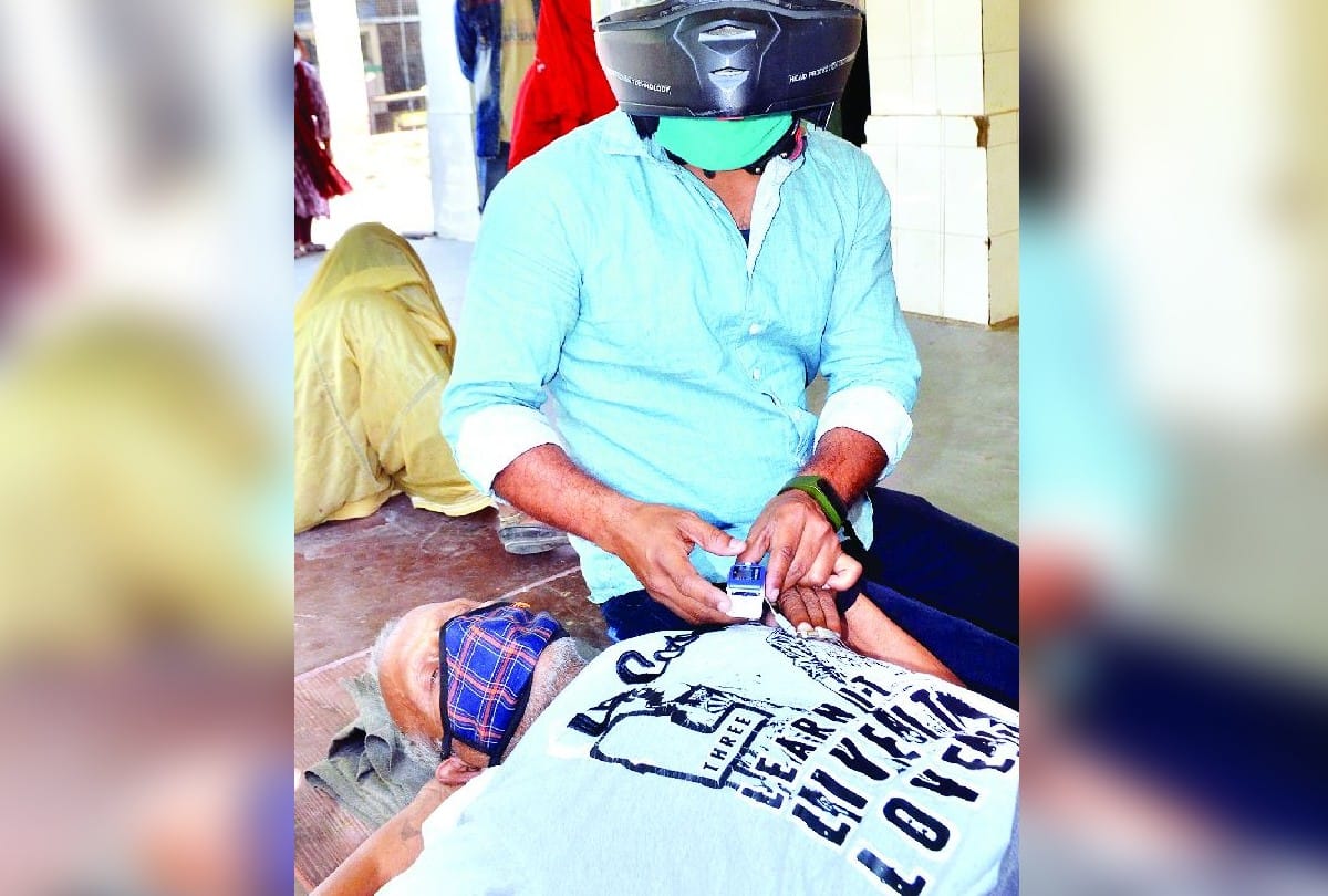 many patients did not getting treatment due to lack of oxygen at hospitals in agra