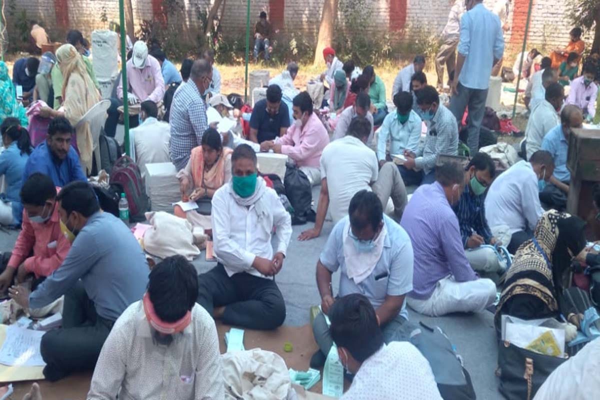 Panchayat elections: campaigning stopped, polling parties left for polling stations, social distancing