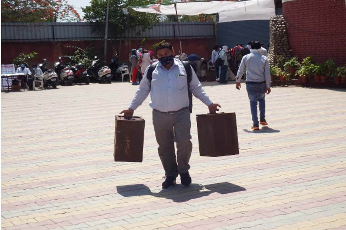 Panchayat elections: campaigning stopped, polling parties left for polling stations, social distancing