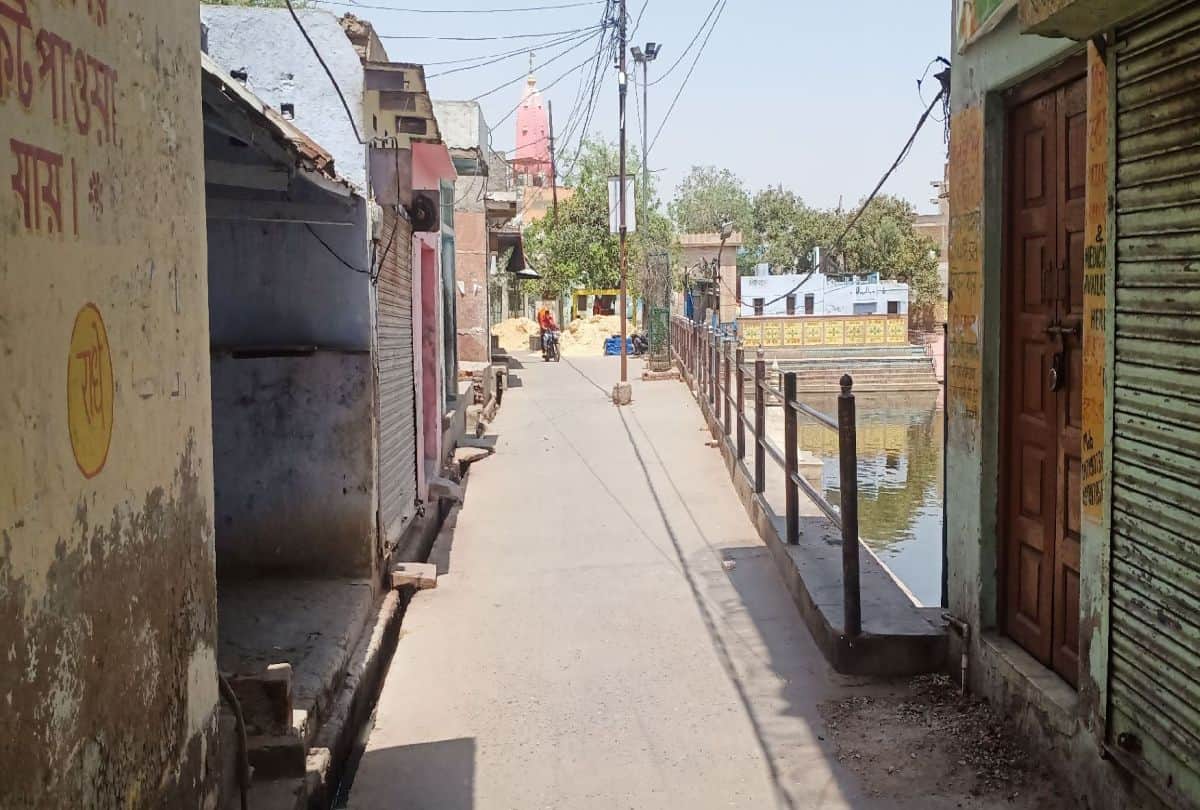 weekend lockdown second day in mathura