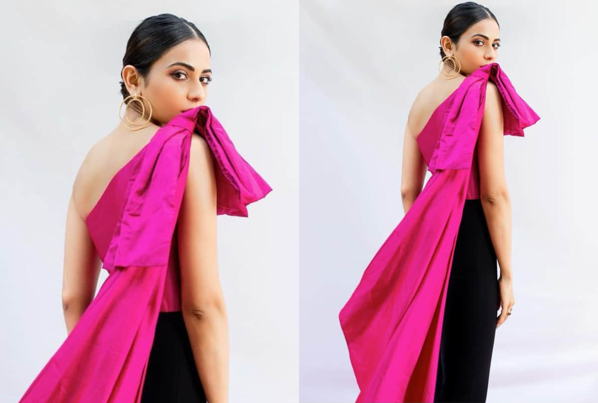 rakul preet singh in pink one shoulder cape top fail to impress fans