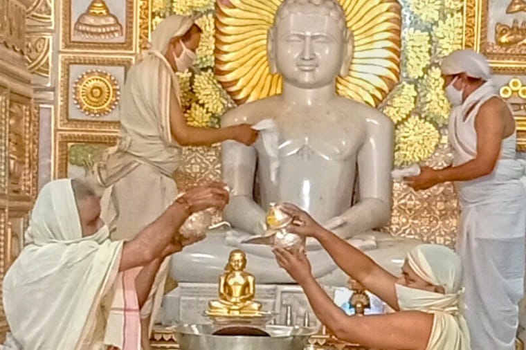 Mahavir Jayanti celebrated in a simple way