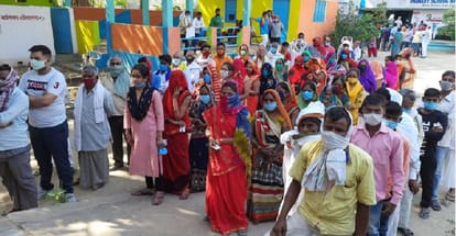 Panchayat elections: 60.90 in Mirzapur amidst sporadic violence, Ballia 54.75 per cent in voting, and 59.06 per cent voting in Chandauli. 