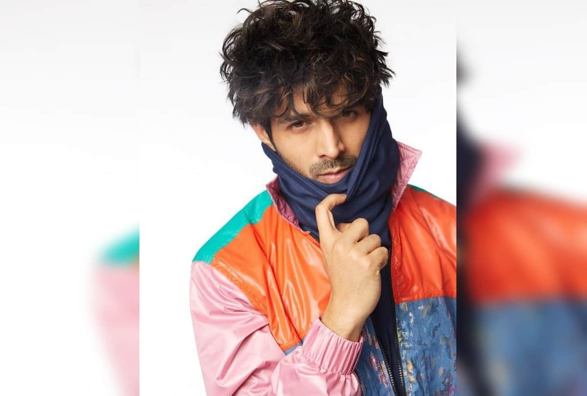 Kartik Aaryan shared his interesting photo on instagram said dont try this in public
