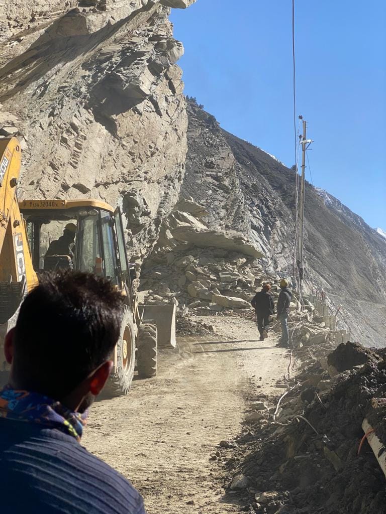 kinnaur news nh  block due to landslide news nesang