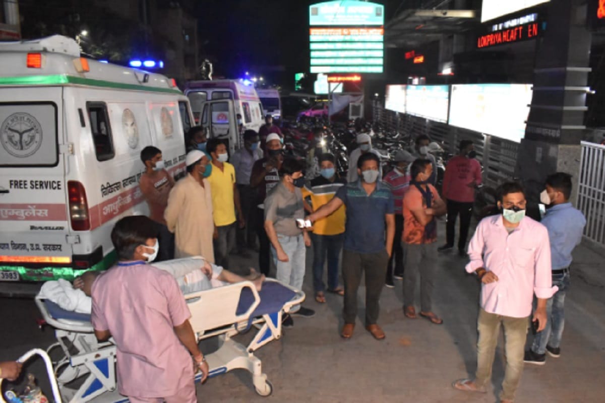 UP News: Oxygen is not being supplied in the hospitals of Meerut and ruckus in KMC hospital