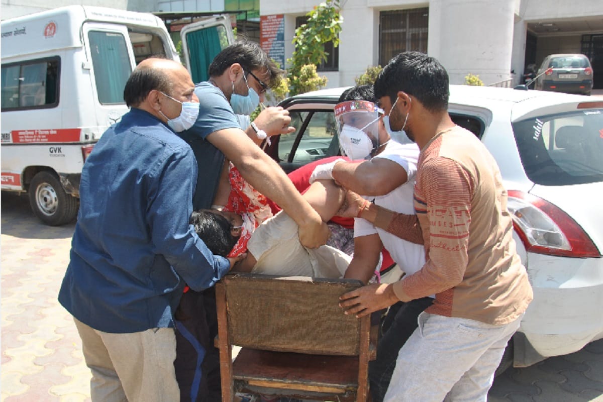 Oxygen emergency: Patients are not being admitted to hospitals in Meerut and see photos